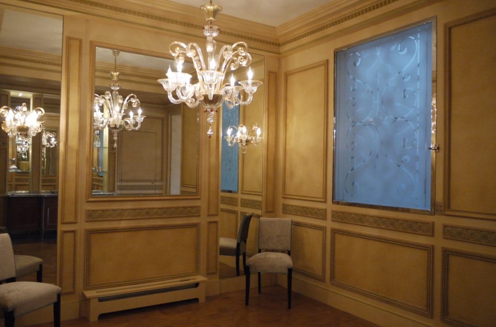 Peinture décorative : Dans un appartement à Paris, composition de patines et ornements