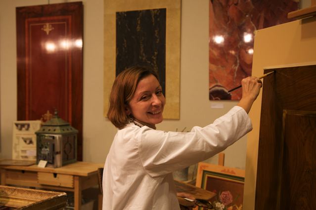 Interview : Rencontre avec Joëlle Godefroid, peintre en décors et meilleur ouvrier de France