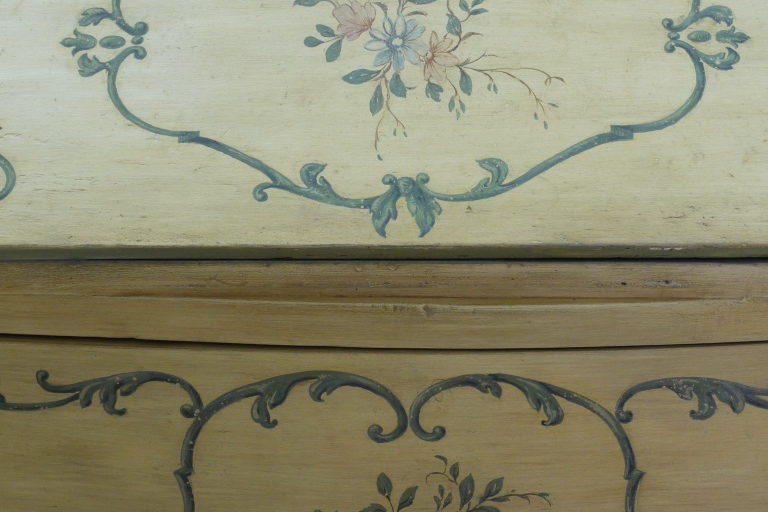 Meuble peint : Décor traditionnel