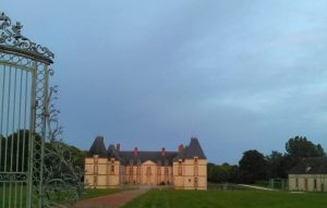 DÉCOR PEINT dans le vestibule d’un château classé