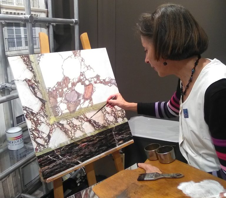 Vidéo d&rsquo;une marqueterie de faux marbres par Joëlle Godefroid meilleur Ouvrier de France